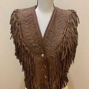 Sunriders Vintage 1960s - 1970s - Med  Brown Leather Fringe Vest / womens L.